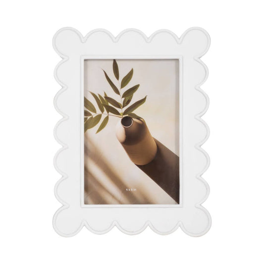 Scalloped Edge Photo Frame - White, 4x6 in.