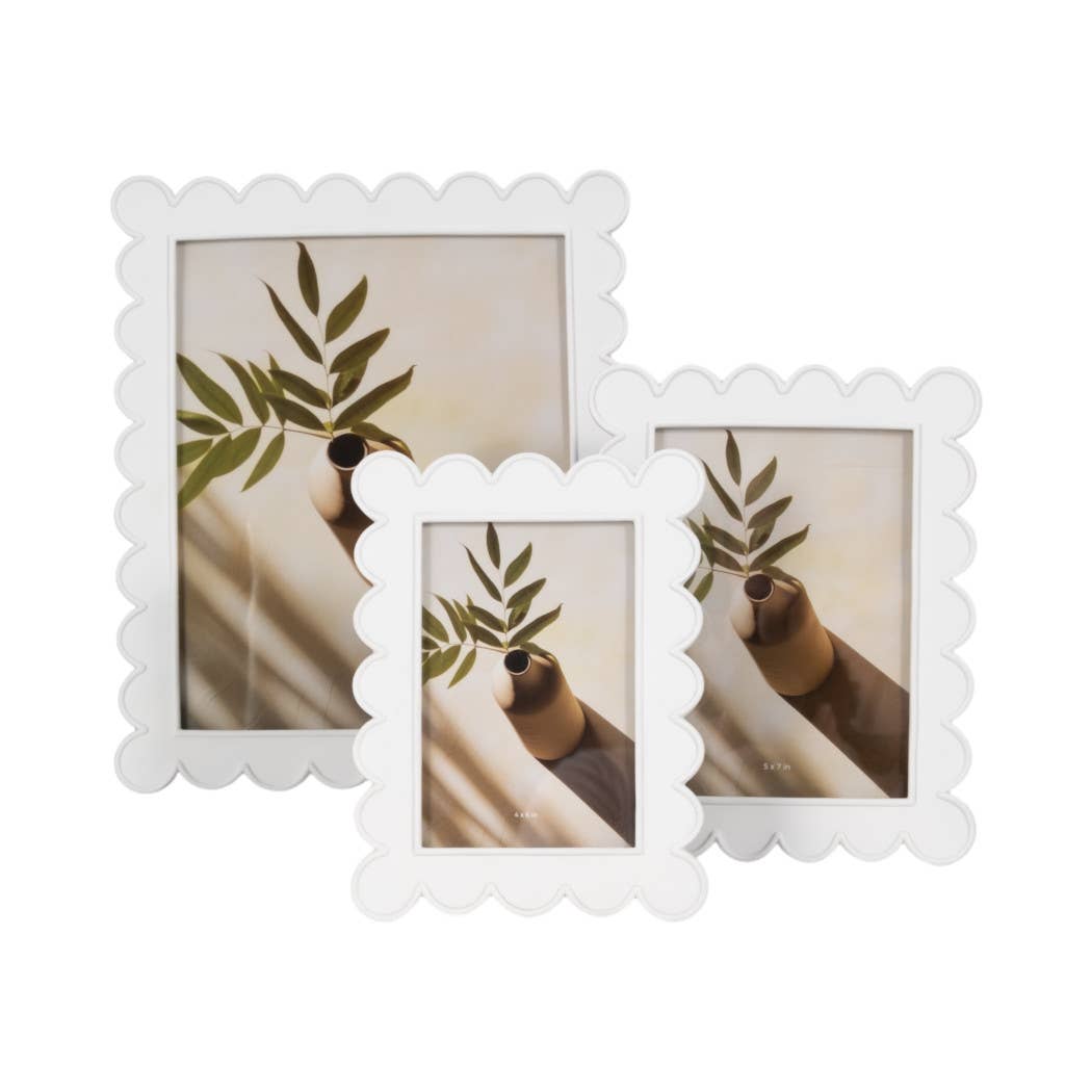 Scalloped Edge Photo Frame - White, 4x6 in.