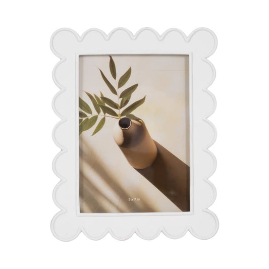 Scallop Edge Photo Frame