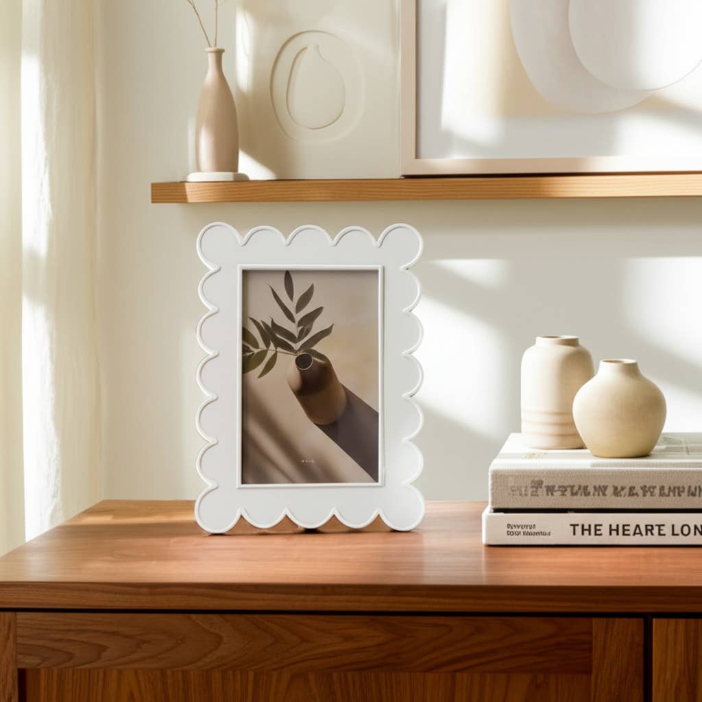 Scalloped Edge Photo Frame - White, 4x6 in.